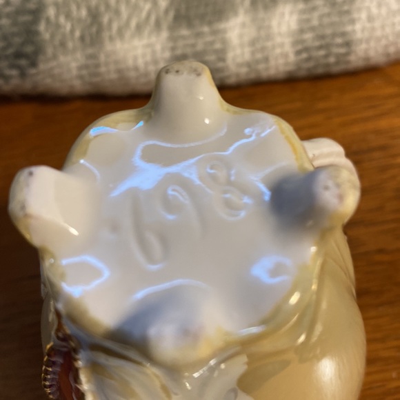 VICTORIAN STYLE TEA CUPS - Picture 5 of 9